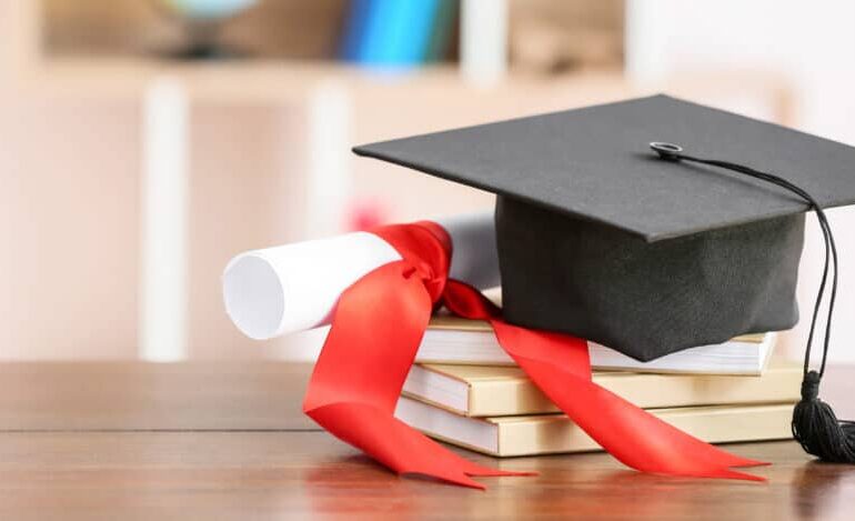 Quelle Licence Choisir Après le Bac 2025 ? Guide Complet pour les Étudiants Marocains