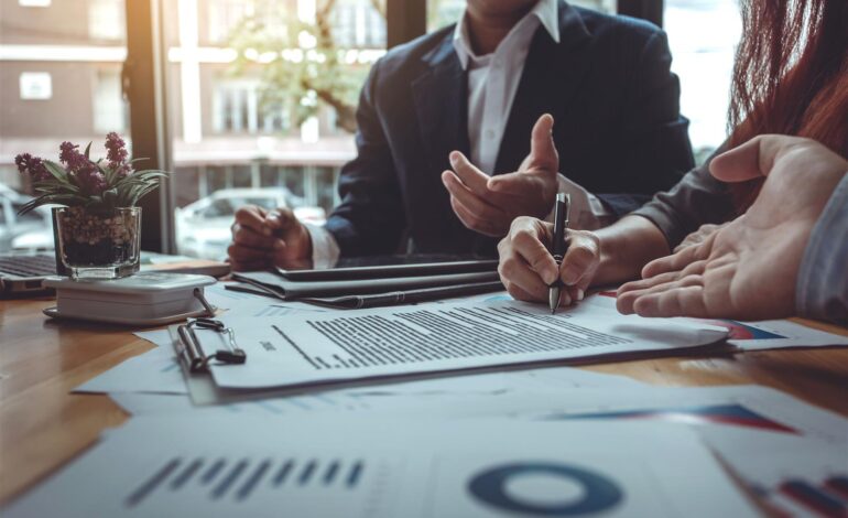 Finance & Assurance : Votre Boussole pour Naviguer les Vagues du Changement !